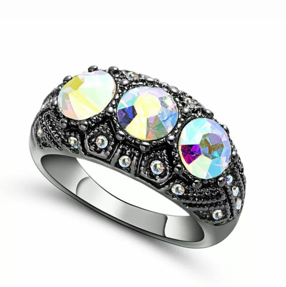 *Sale* New Aurora Borealis Black Gold Ring.